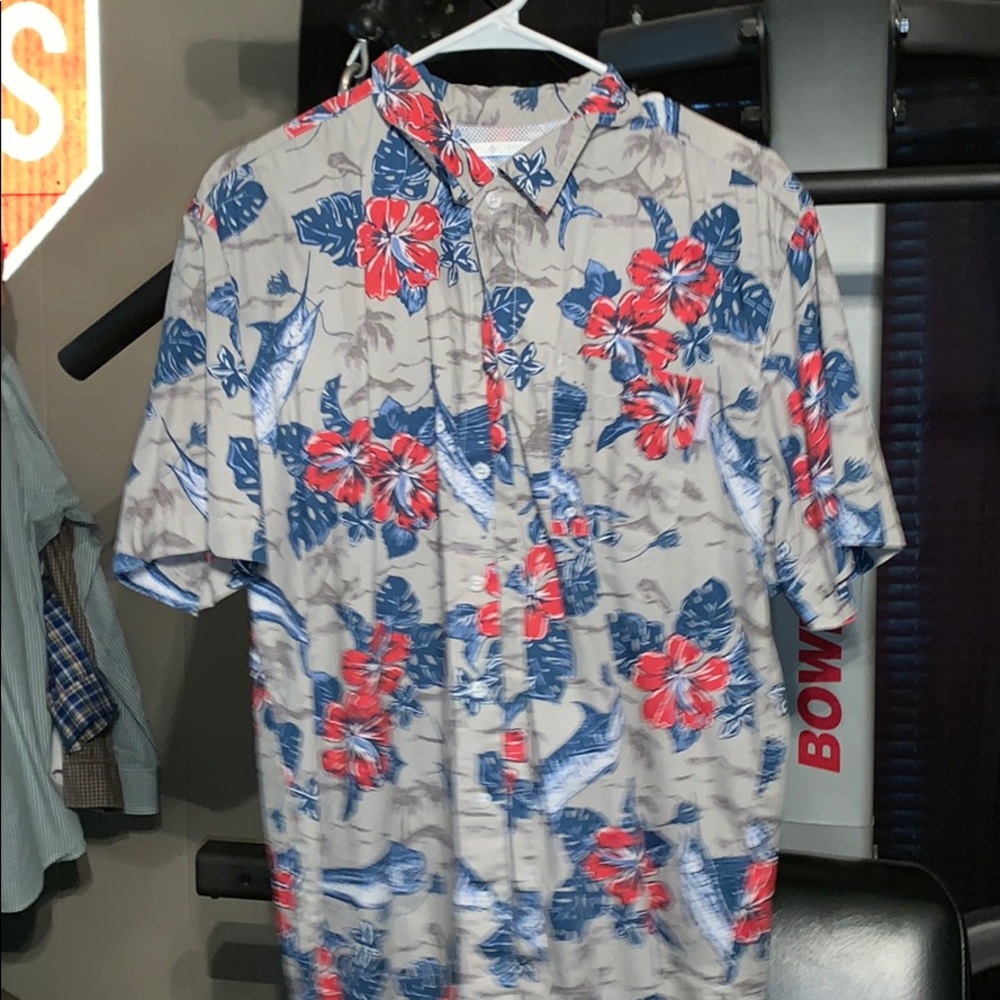 Men’s Columbia button up size small